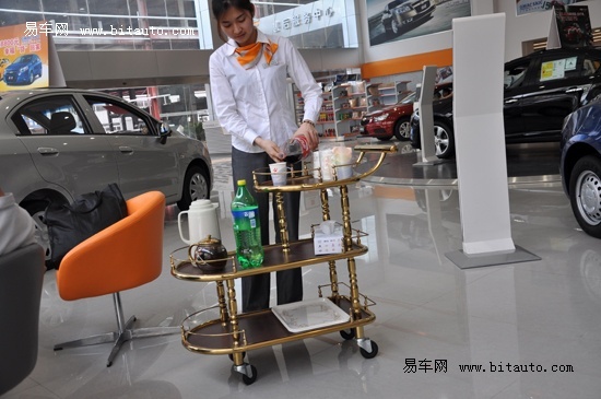 编辑探店 上海通用雪佛兰南菱汇通4s店高清图片