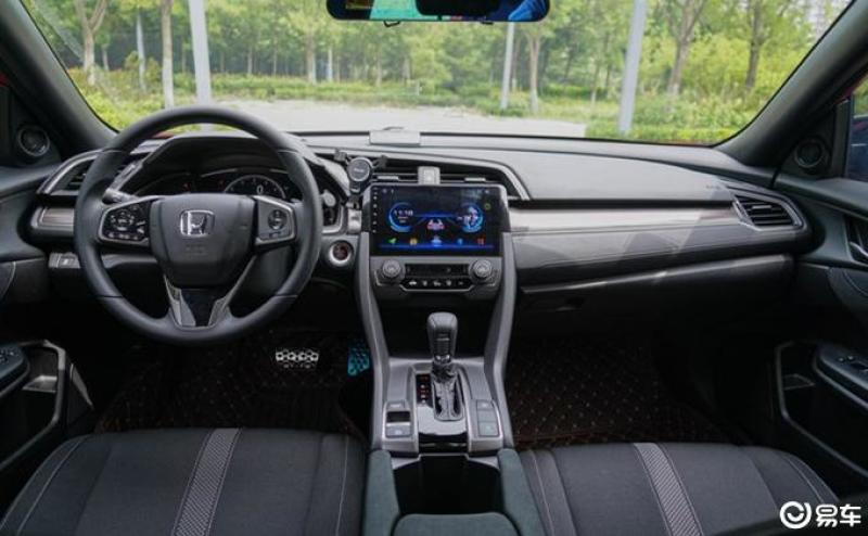 思域2021款 hatchback 220turbo cvt 潮酷控