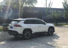 丰田荣放rav4多少钱一公里 f9cd0ec026d74263bf05bcf817173ce0-w800-h565_240_0_100.jpg