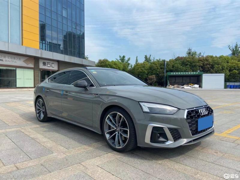 奥迪a5 2021款 sportback 45tfsi quattro 臻选动感型