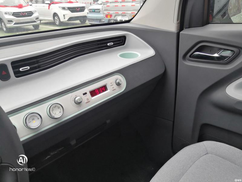 宏光miniev 2021款 马卡龙时尚款 120km 磷酸铁锂