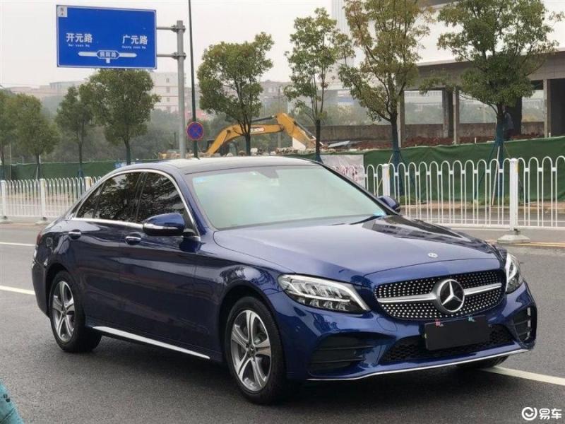 奔驰c级 2021款 c 260 l 运动版