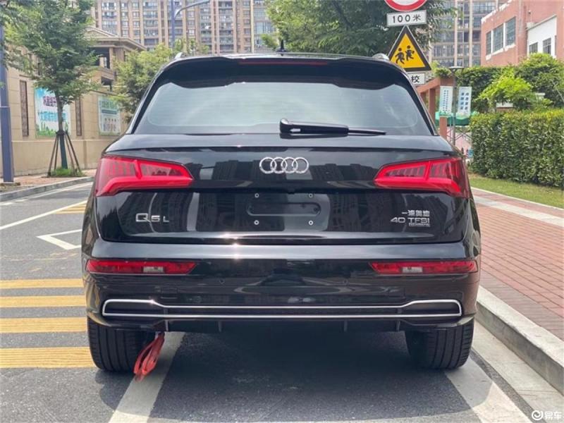 奥迪q5l 2020款 改款 40 tfsi 荣享时尚型