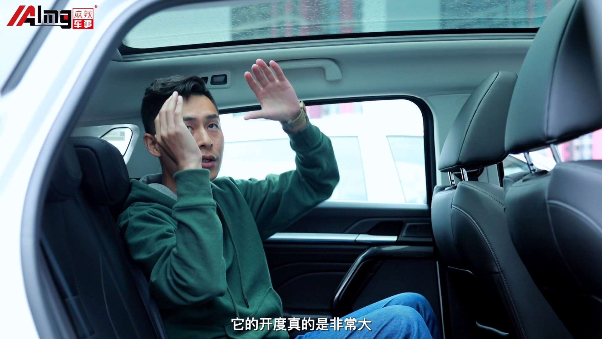 满级人类是怎么开车的 b3a00755-5cb7-4bf5-9684-8ff1786613e0_.jpg