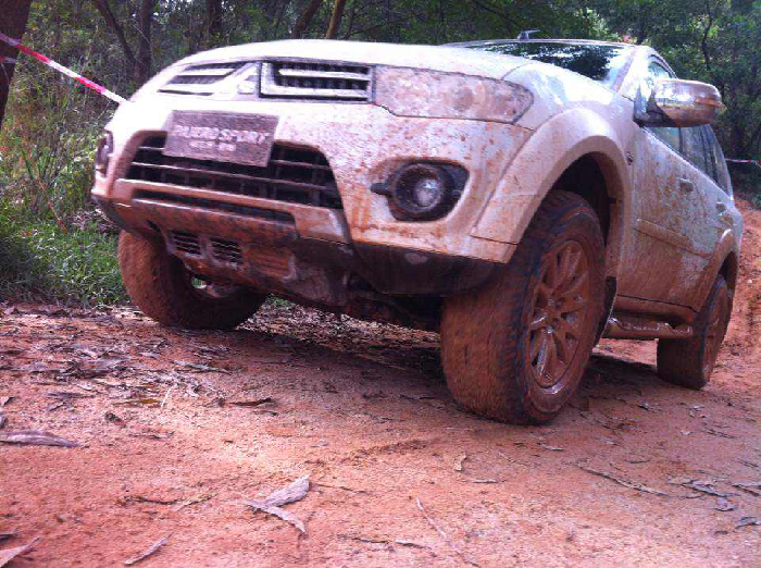 【人生没有过不去的坎,劲畅没有爬不了的坡!】