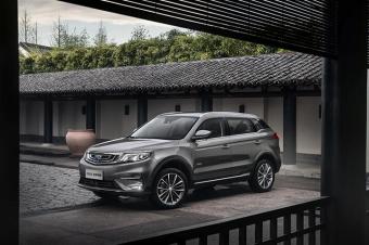 斌驰告诉昆明买二手车通过车玻璃来看车况