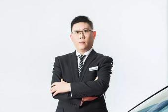 王校长吃奥迪头像