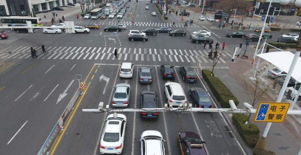 什么时候可以掉头转弯 15750485213357754.png