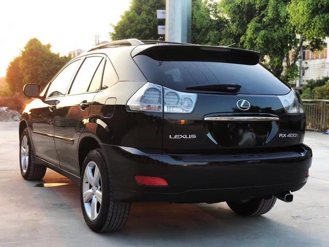实拍这辆雷克萨斯rx400仅7万全球首创油电混合动力豪华suv