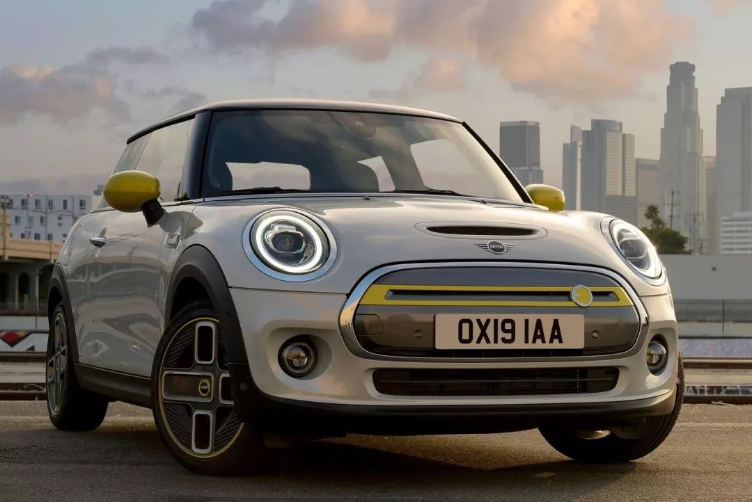 自由之光汽车 15753959861719167.png