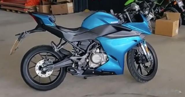 大机车视频 15777763687332275.png