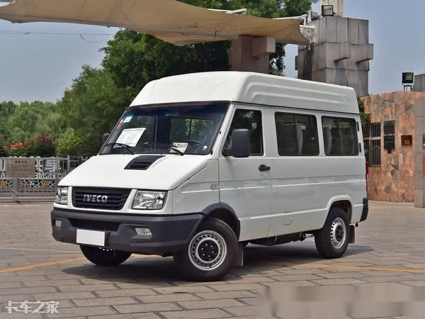 依维柯11座小型客车,依维柯11座小型客车需要什么驾照