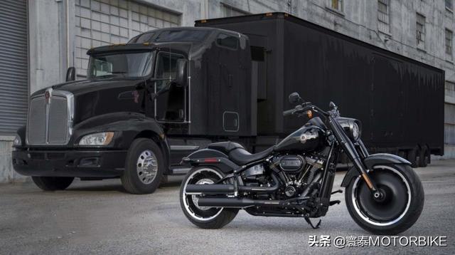 哈雷肥仔fatboy30周年限量版细节考究沉稳帅气