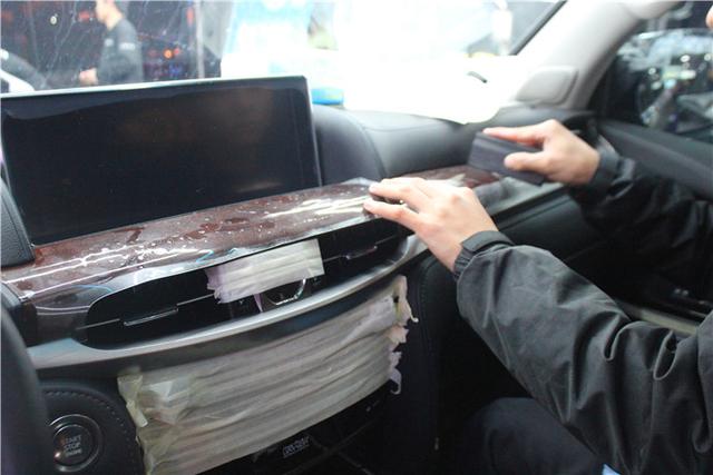 专用汽车内饰胶 15820321970447056.png