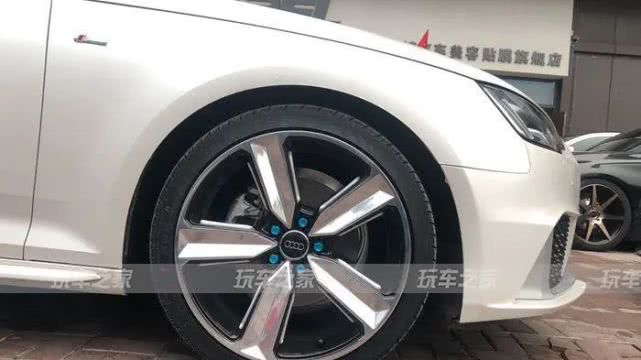 奥迪a4l多少寸轮毂最好看 15827447123048992.png