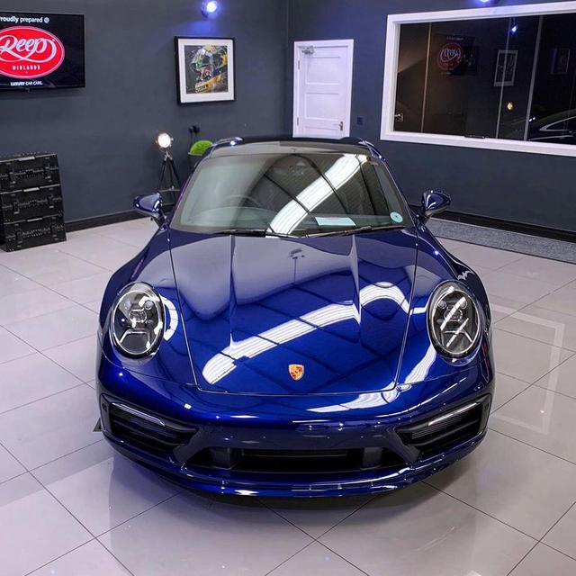 最美"龙胆蓝"保时捷911 carrera 4s!