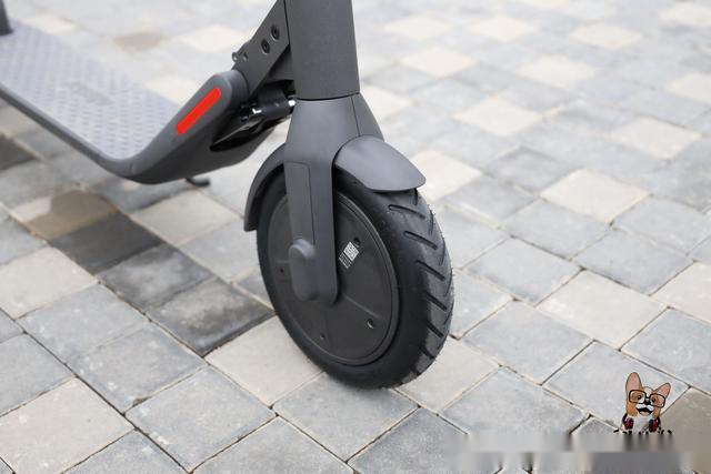 速度最快的电动滑板车 15852450246145375.png