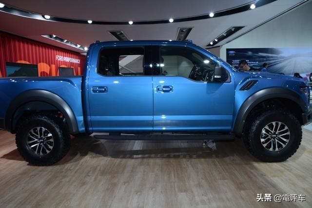 轻蜂多功能越野车 15854622182030115.png