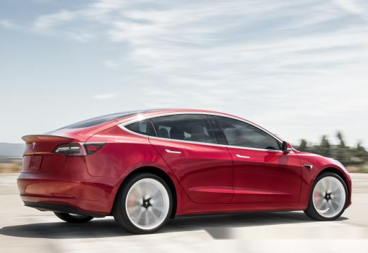 特斯拉model3performance续航实测 1586984820671427.png