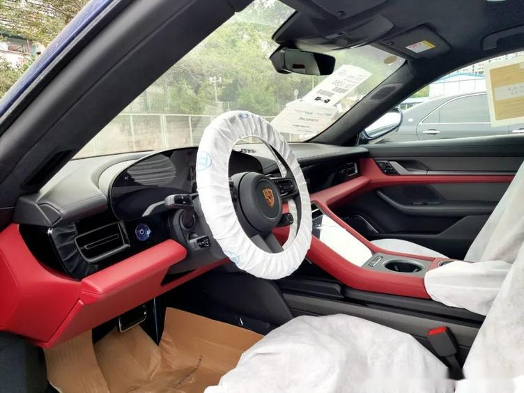 turbos保时捷内饰 15872406325458024.png