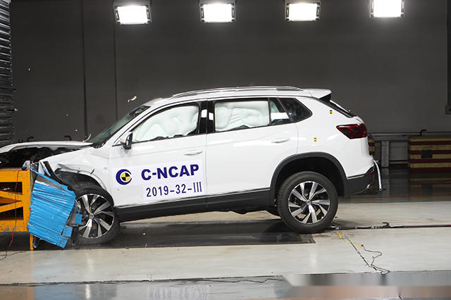 一汽-大众探岳中汽研C-NCAP安全碰撞试验