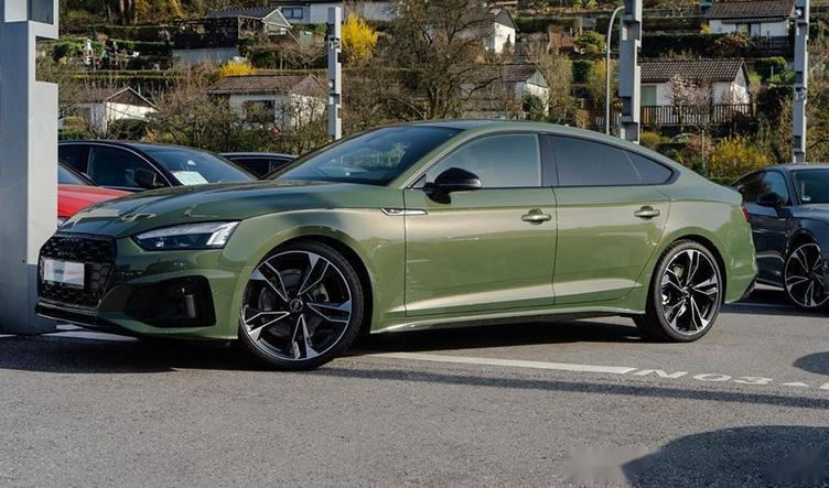 大气的运动感新款奥迪a5sportback实车