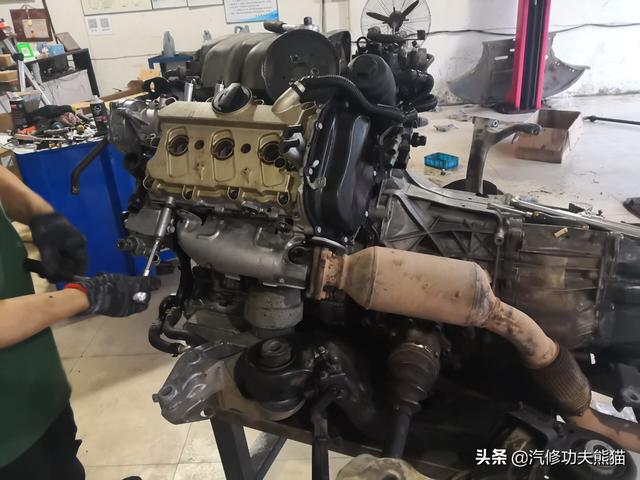 08奥运款一汽奥迪a6l2.8烧机油,漏机油,经过发动机重塑重回巅峰