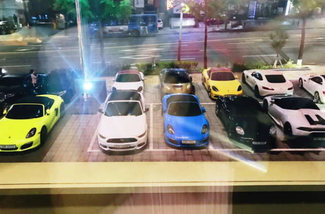 911吃瓜俱乐部中国最牌面超跑俱乐部！保时捷918算“门票”王思聪申请都被拒