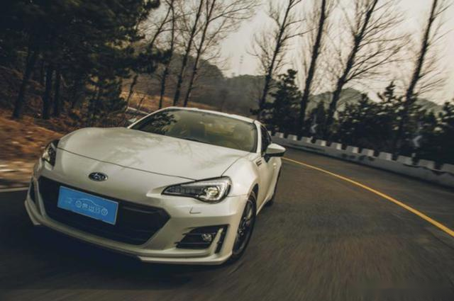 跑车的尾翼是自带的吗 15942371756154244.png