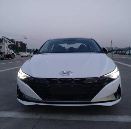 现代伊兰特 159440005832.png