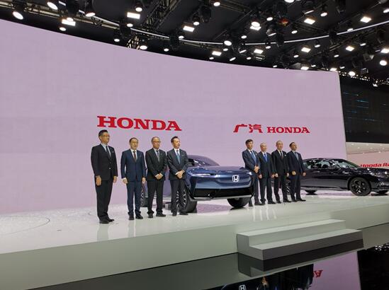 其中,纯电动suv:hondasuve:concept更是全球首发,此举昭示着本田