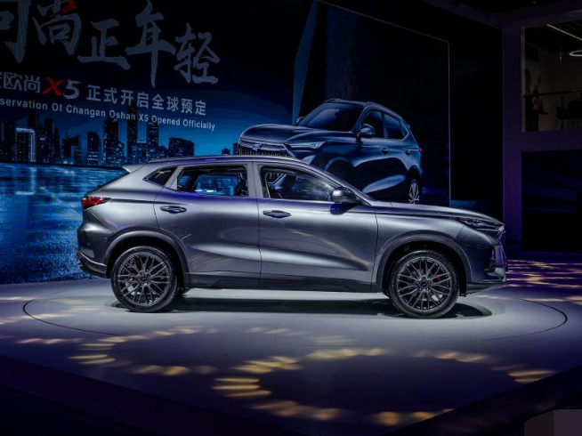 长安欧尚x5:10万级别的优质国产suv,配1.5t引擎提速不