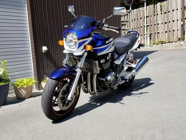 铃木gsx1400是经典油冷怪摩托车