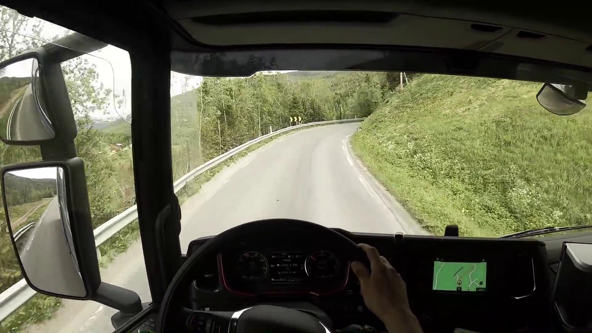 驾驶室视角 斯堪尼亚s520 山路体验 漂亮的风景