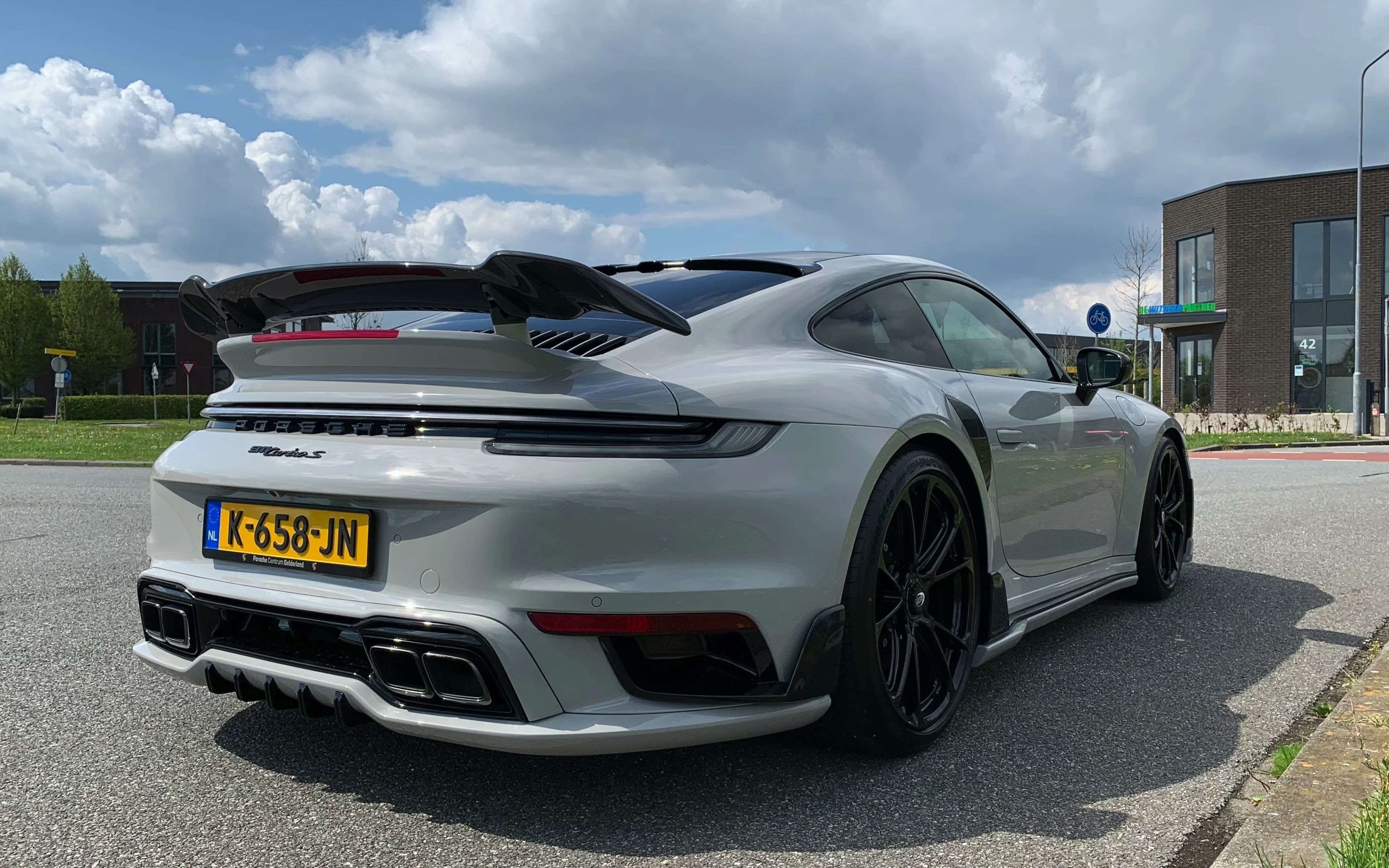 2021款保时捷哦 911 turbo s