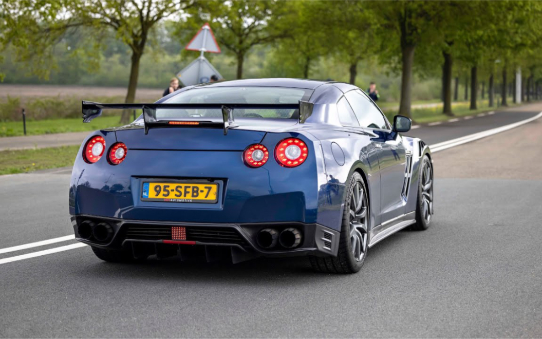 日产gtr r35大加速