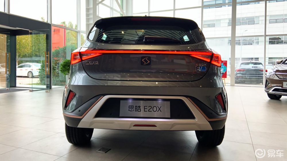 试驾思皓品牌首款车型:思皓 e20 x_易车