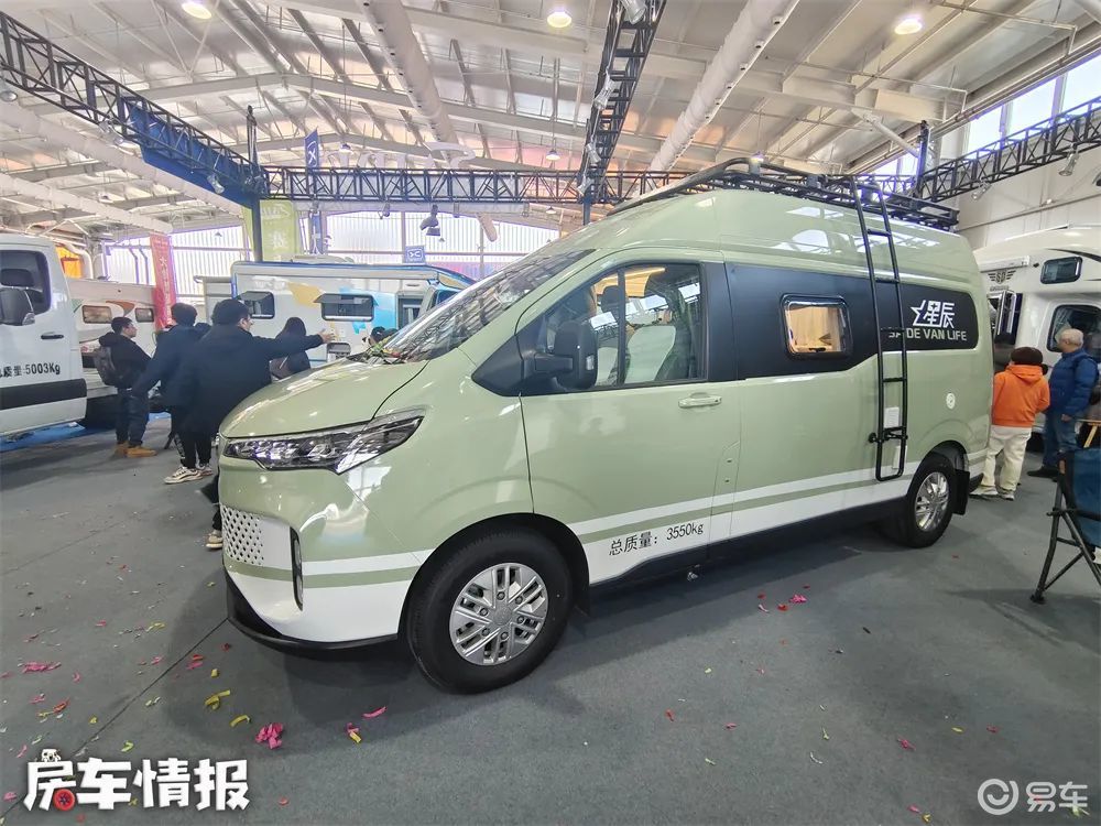 依维柯聚星外形-后门-驾驶室-易车