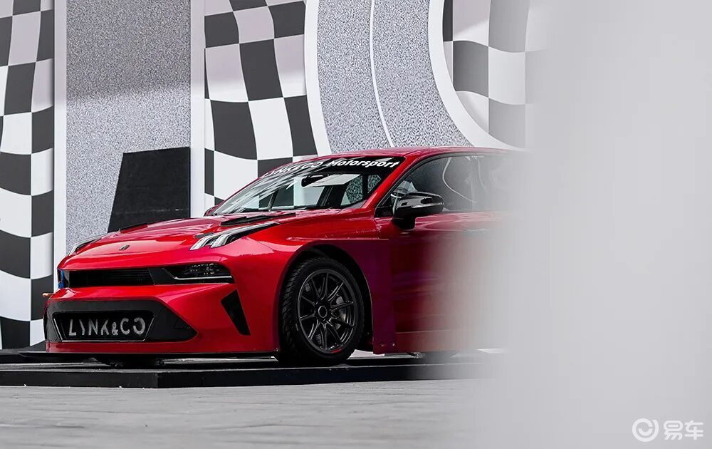 【E汽车】中国首款自研量产TCR赛车,售价140万元