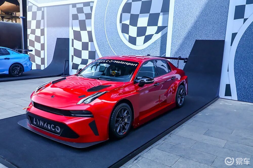 【E汽车】中国首款自研量产TCR赛车,售价140万元