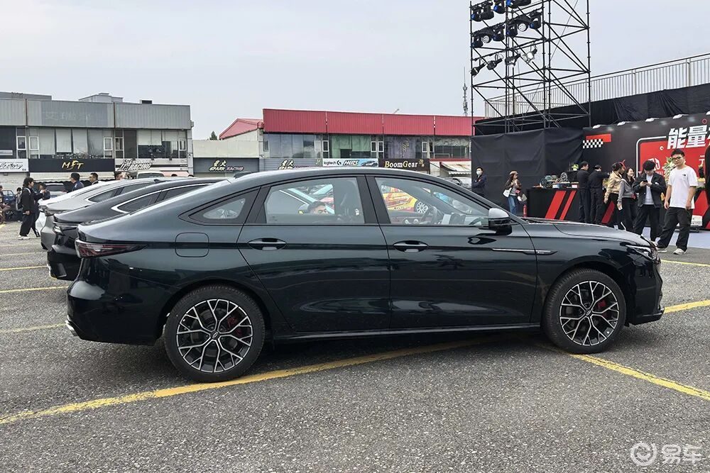 【E汽车】奇瑞汽车正式推出艾瑞泽8 PRO 400T车型