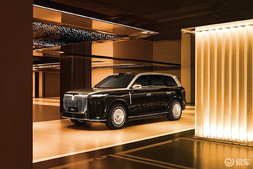 50万级大型SUV二选一 岚图泰山能否挑战问界M9？