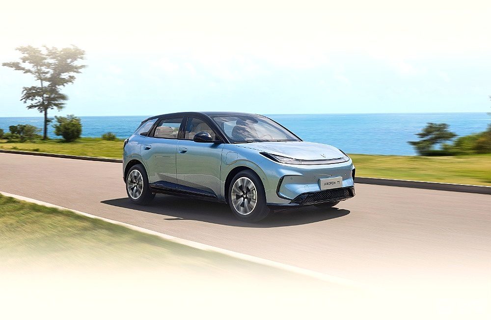 10万级代步车二选一 零跑Lafa5与极狐T1该怎么选?