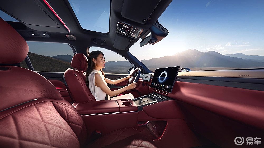 40万级大型SUV对决 智己LS9与岚图泰山谁更强?