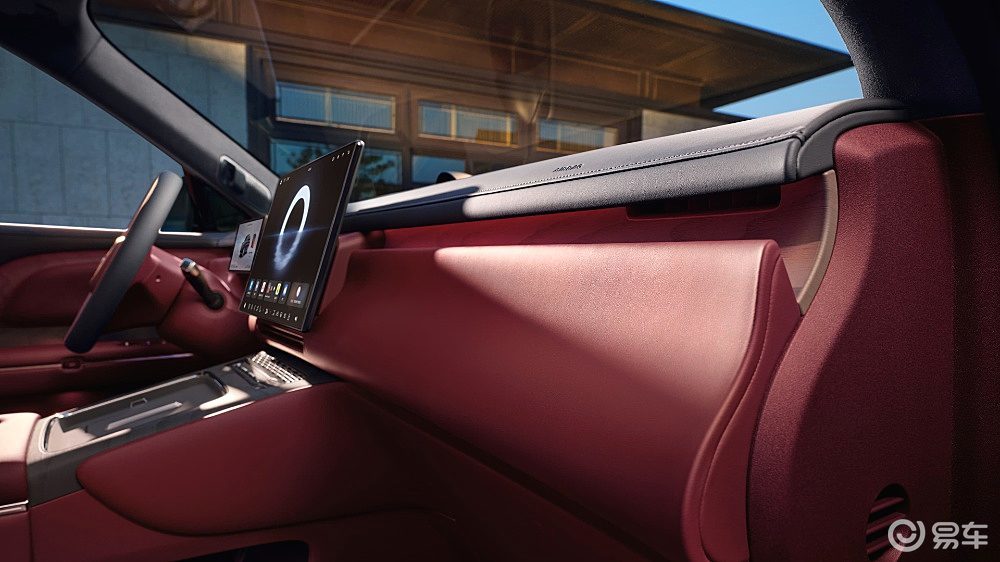 40万级大型SUV对决 智己LS9与岚图泰山谁更强?