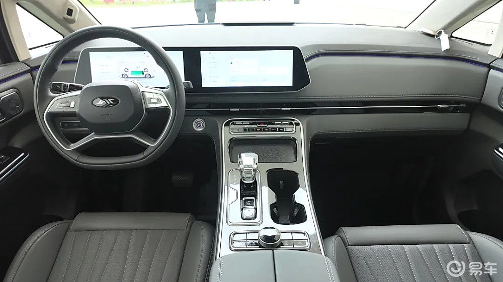 25万级中大型MPV 瑞风RF8与传祺向往M8谁更强？