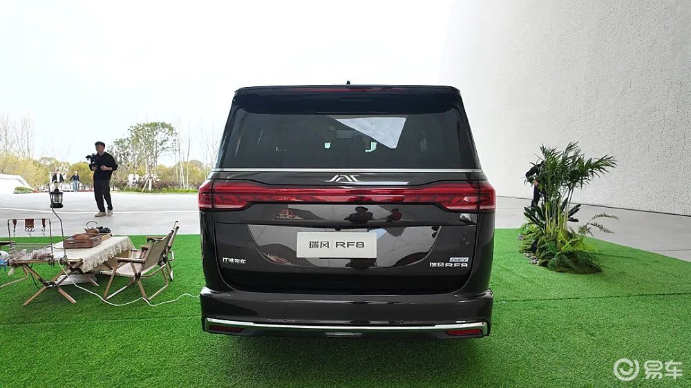 25万级中大型MPV 瑞风RF8与传祺向往M8谁更强？