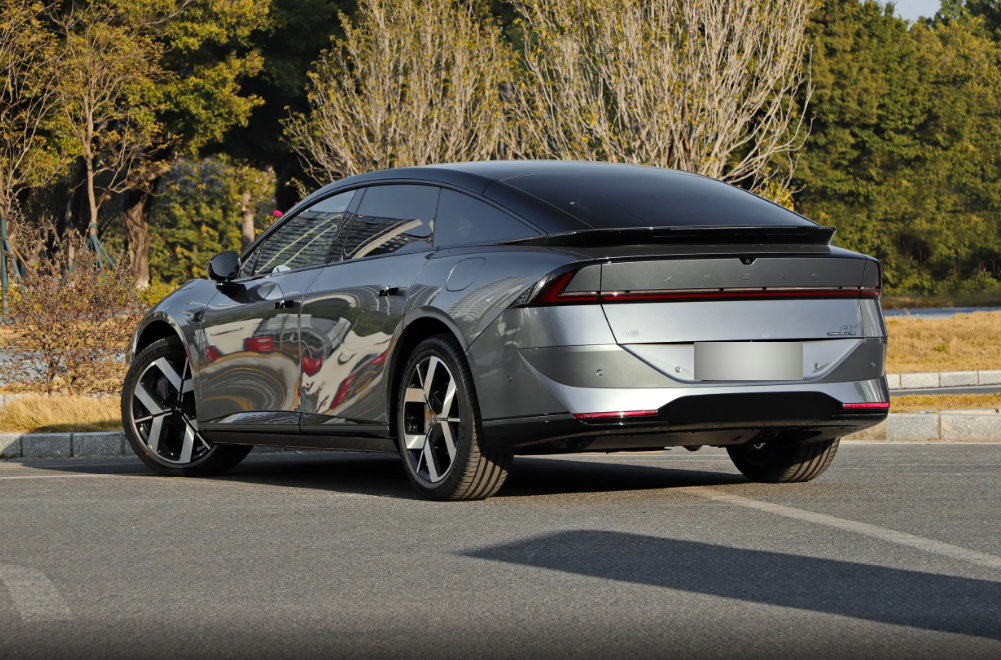 在变革中坚守,在智能中回归驾乘本质,26款这车怎样?