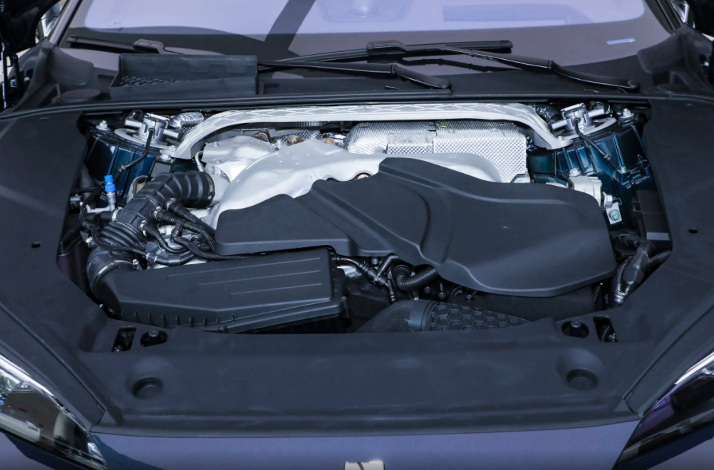 起售价65.8万，仰望U7 PHEV搭载了哪些黑科技？