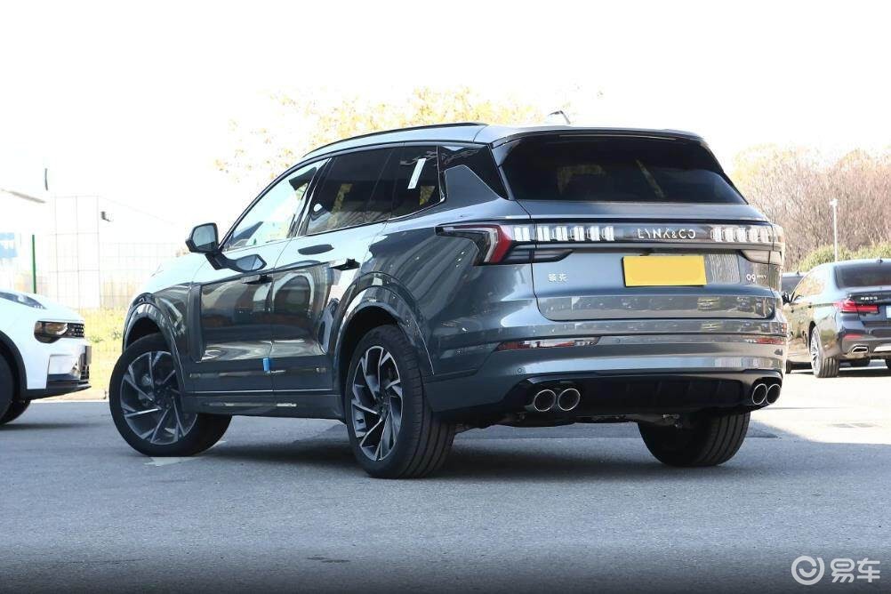 领克09的车身尺寸相比家族其他成员都要更加魁梧_易车